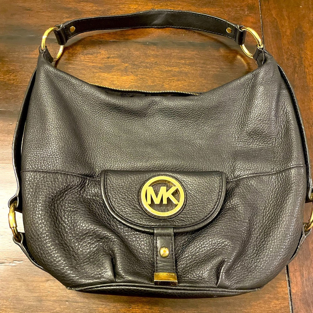 A beautiful sleek leather purse!
